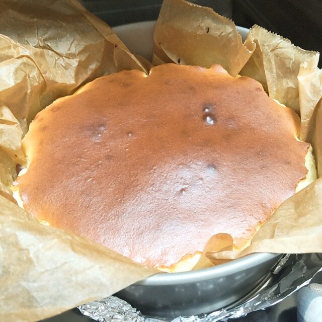 40分焼いたバスクチーズケーキ